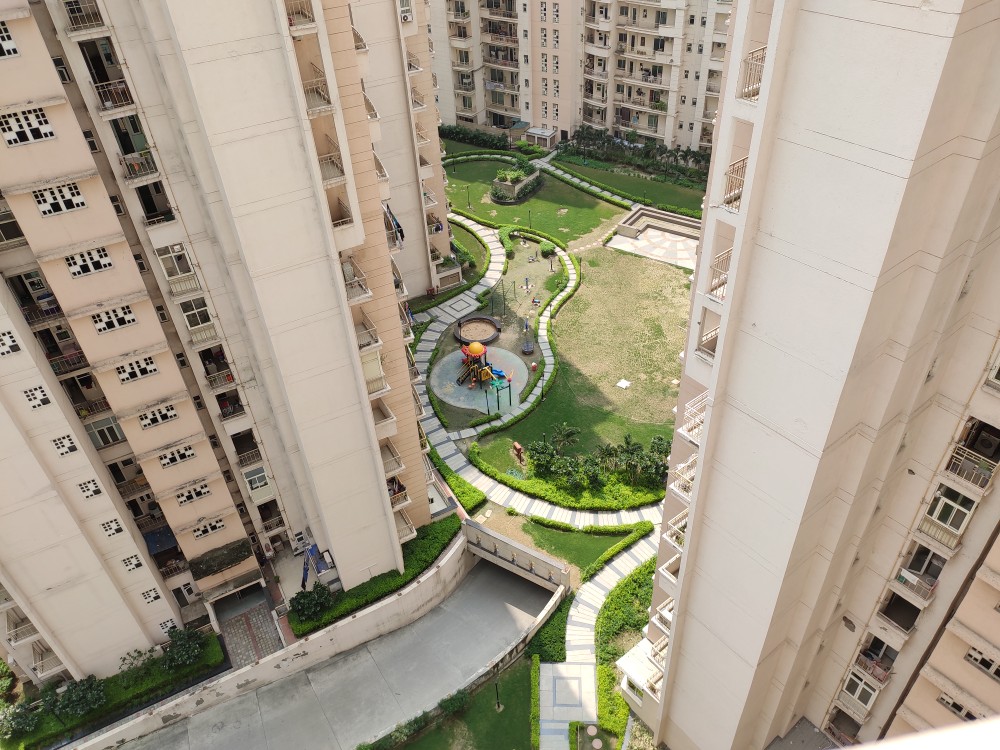 Sector 107 Sunworld Vanalika 3BHK Rent ₹32000