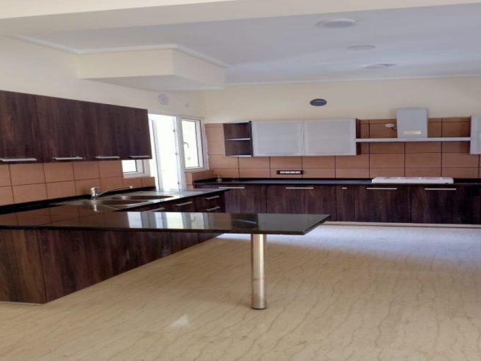75_JewelNoida_2700sqft_4