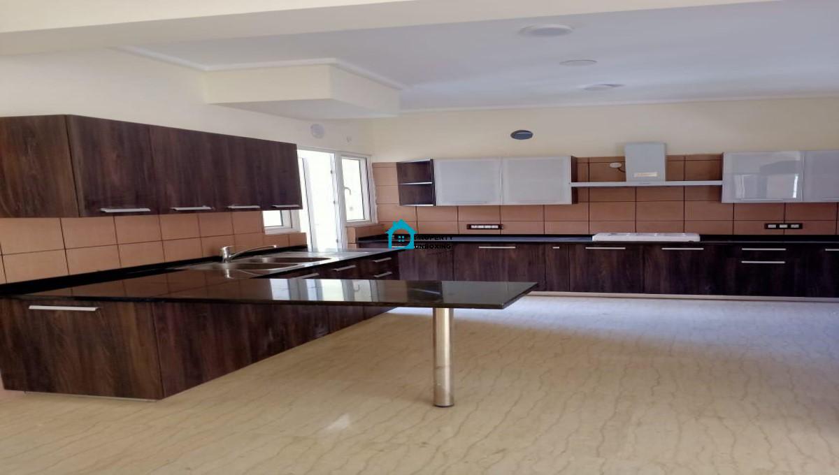 75_JewelNoida_2700sqft_4