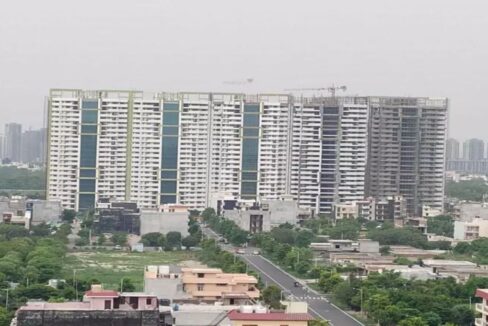 Noida_Sector108_ParxLaueate_Society_1