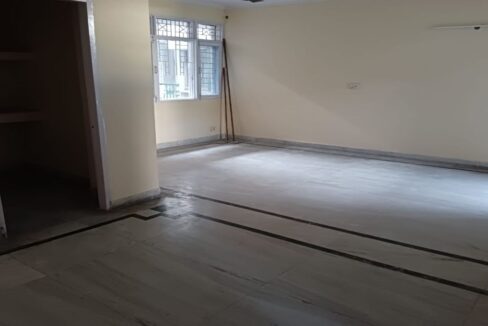 Sec82_vivek_1460sqft_rent (10)